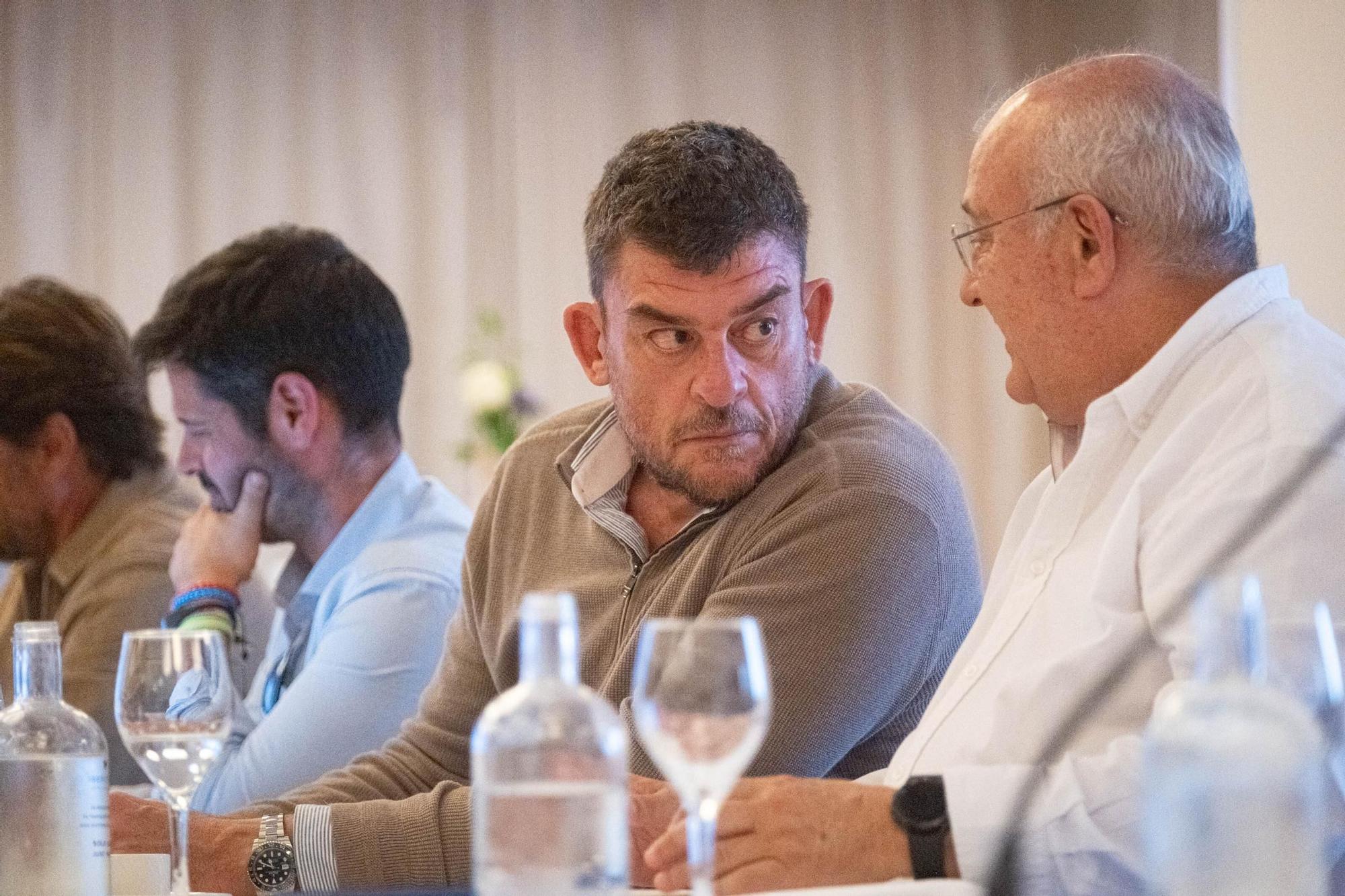 Las patronales del sector hotelero en la provincia de Santa Cruz de Tenerife se reúnen con los comités de huelga de los sindicatos
