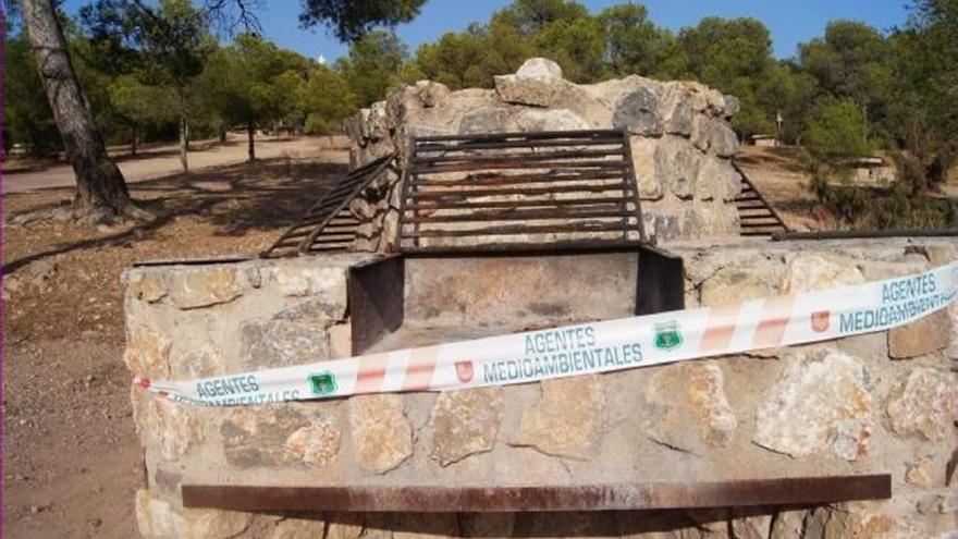 Sierra Espuña &#039;echa el cerrojo&#039; a las barbacoas