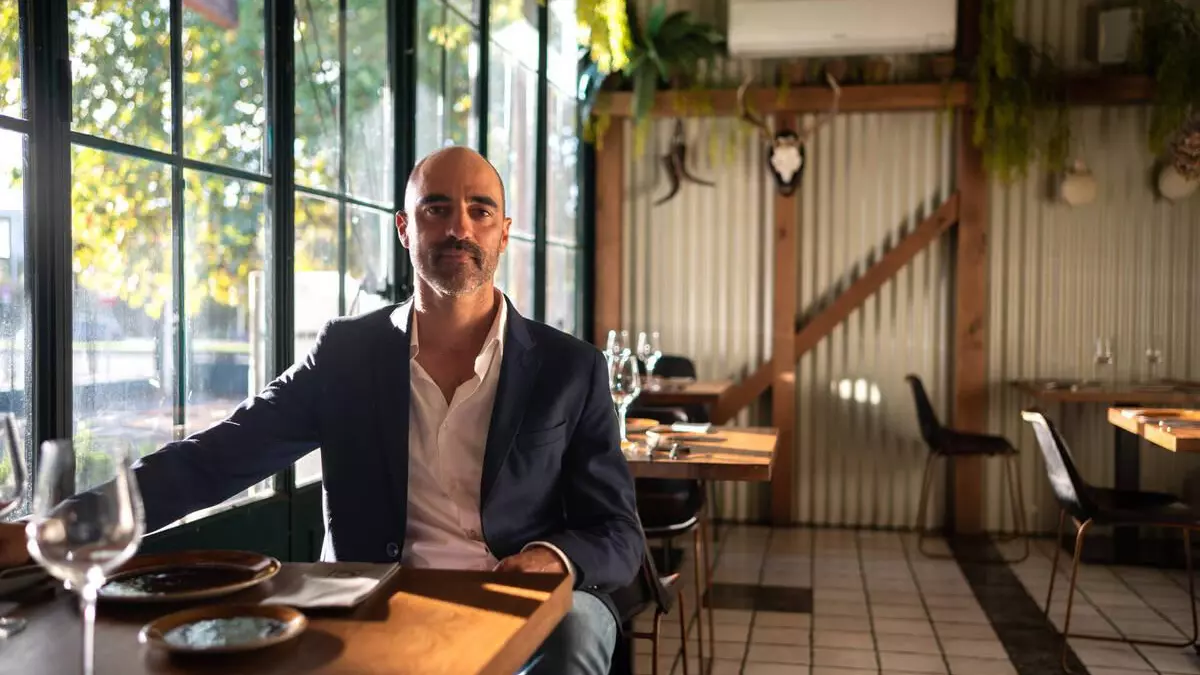 Juan Carlos Navia: "En carnes a la brasa ya somos una referencia en Badajoz, ahora el objetivo es conseguir lo mismo con los pescados"