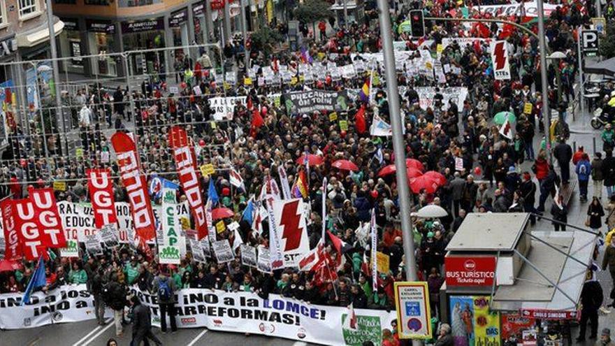 Primer acto de protesta contra Wert tras la aprobación de la LOMCE