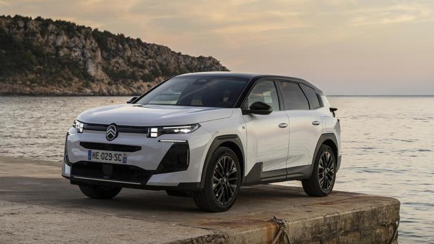 Новый Citroën C5 Aircross бросает вызов правилам сегмента SUV своим мускулистым и стройным дизайном "Aerodesign"