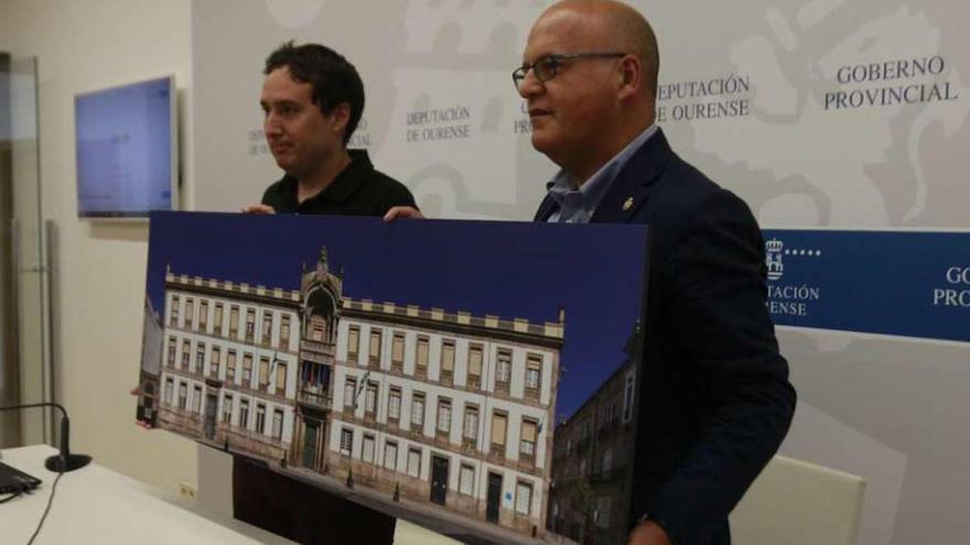 Fernando Sacó y Manuel Baltar, durante la presentación en el Centro Cultural Marcos Valcárcel. // J. Regal