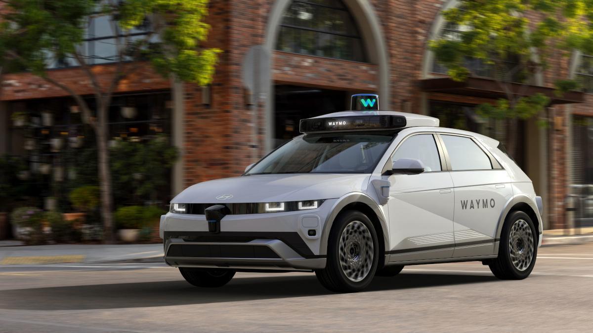 Un dels "robotaxis" que funciona sense conductor