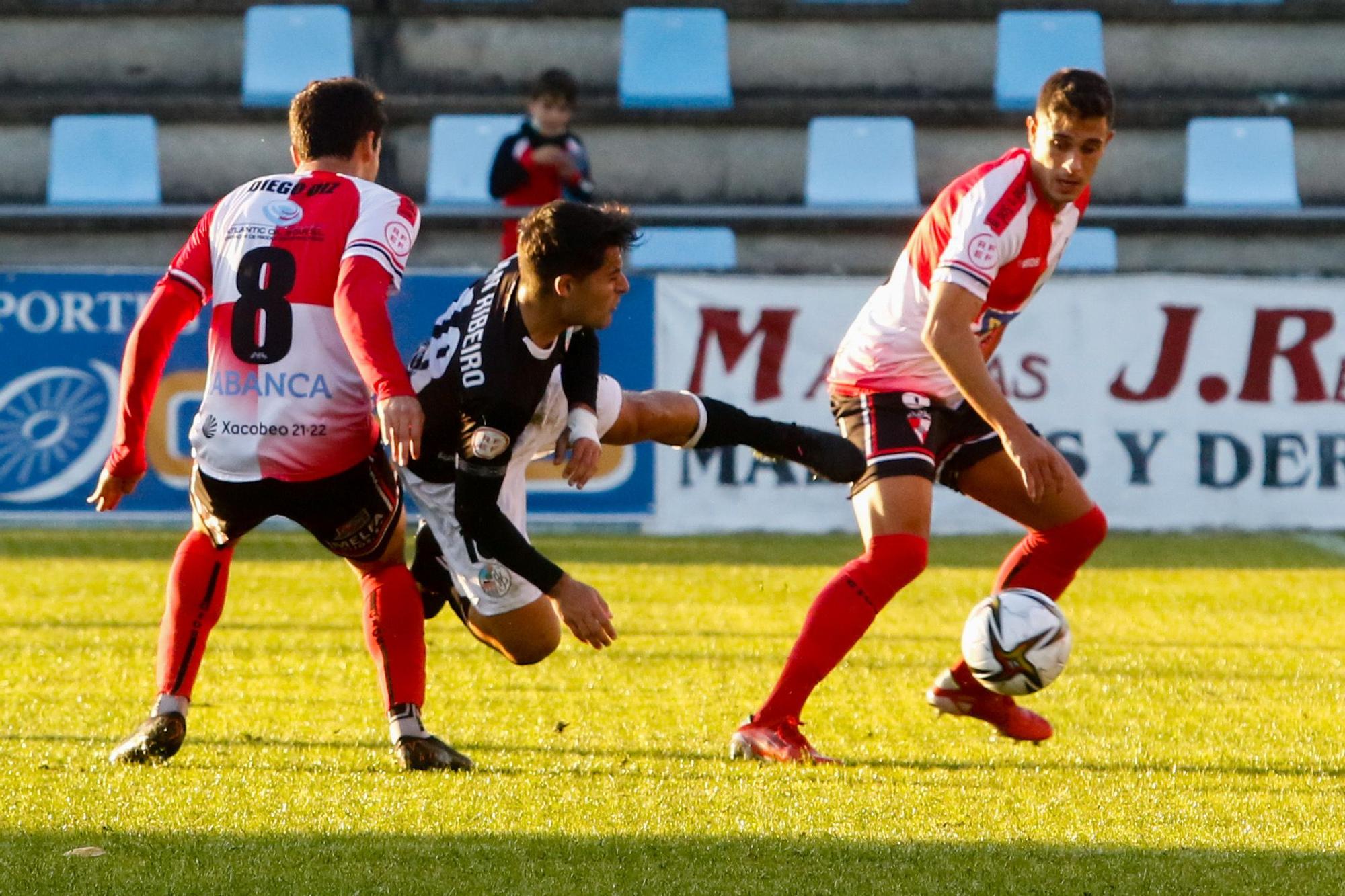 Las imágenes de la victoria del Arosa ante el Salamanca (1-0)