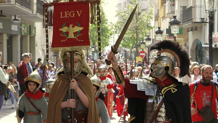 Els Manaies Iuniores de Blanes celebren la seva desfilada