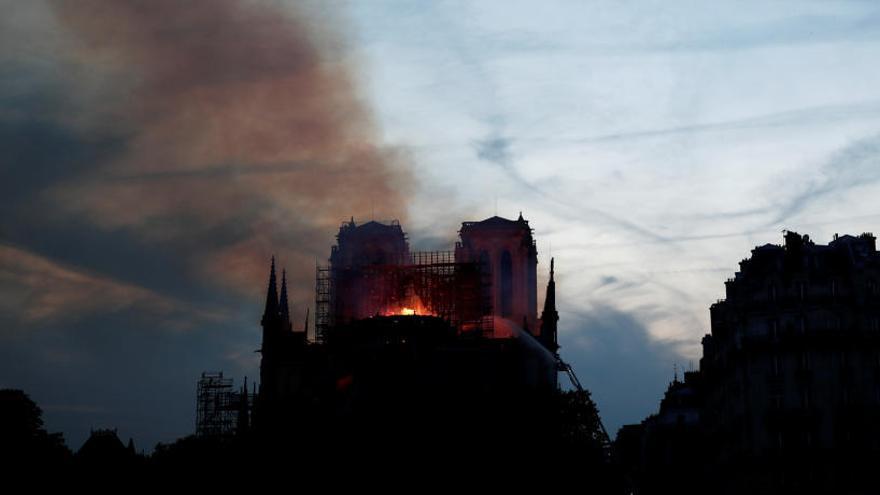 Imatge de la catedral cremant