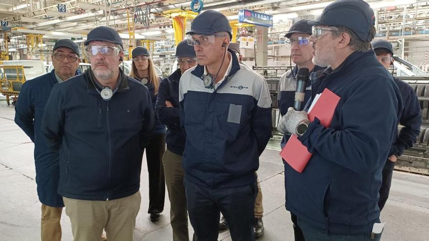 El nuevo director global de Fabricación de Stellantis pasa revista a la planta de Balaídos