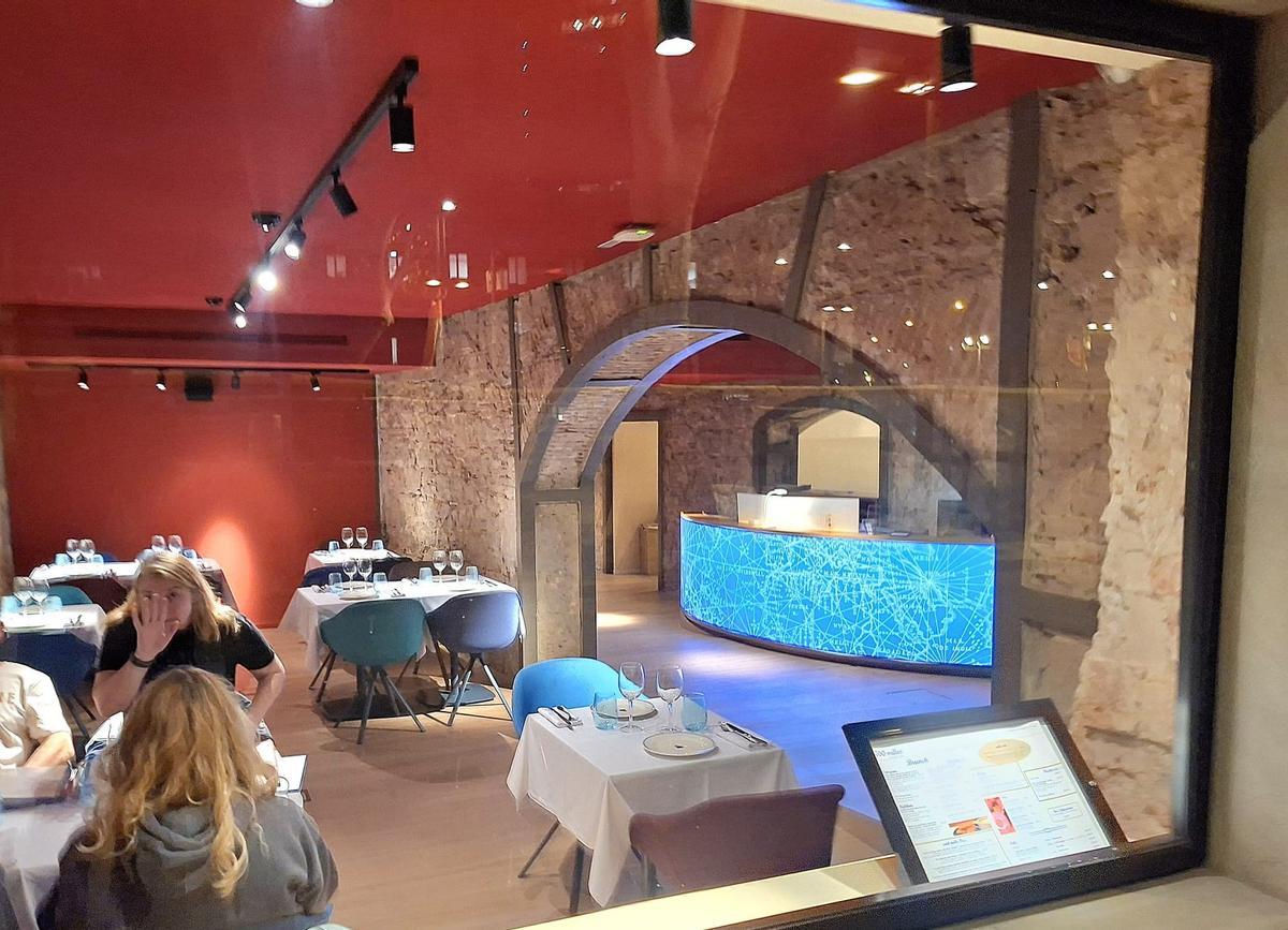 Una de las salas del nuevo restaurante 700 Milles, en la Rambla.
