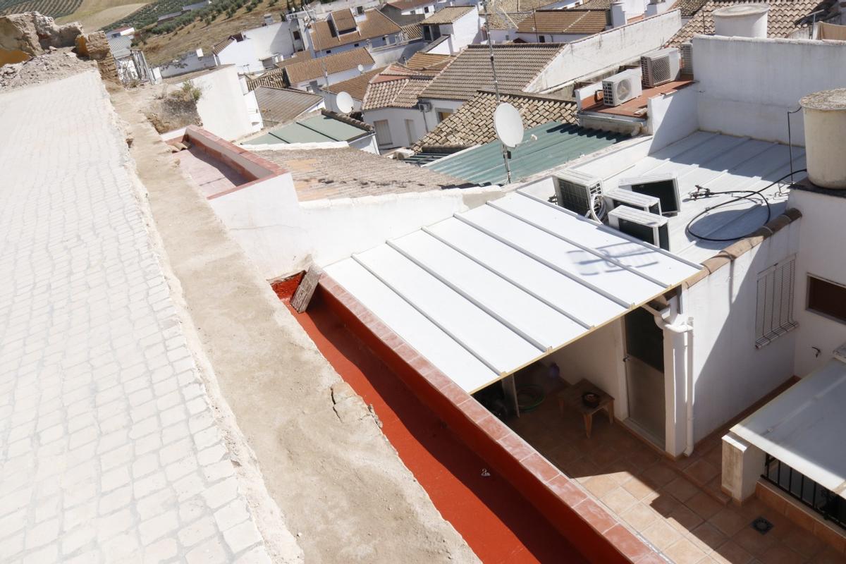 Aspecto actual de las obras en la muralla de Castro del Río.