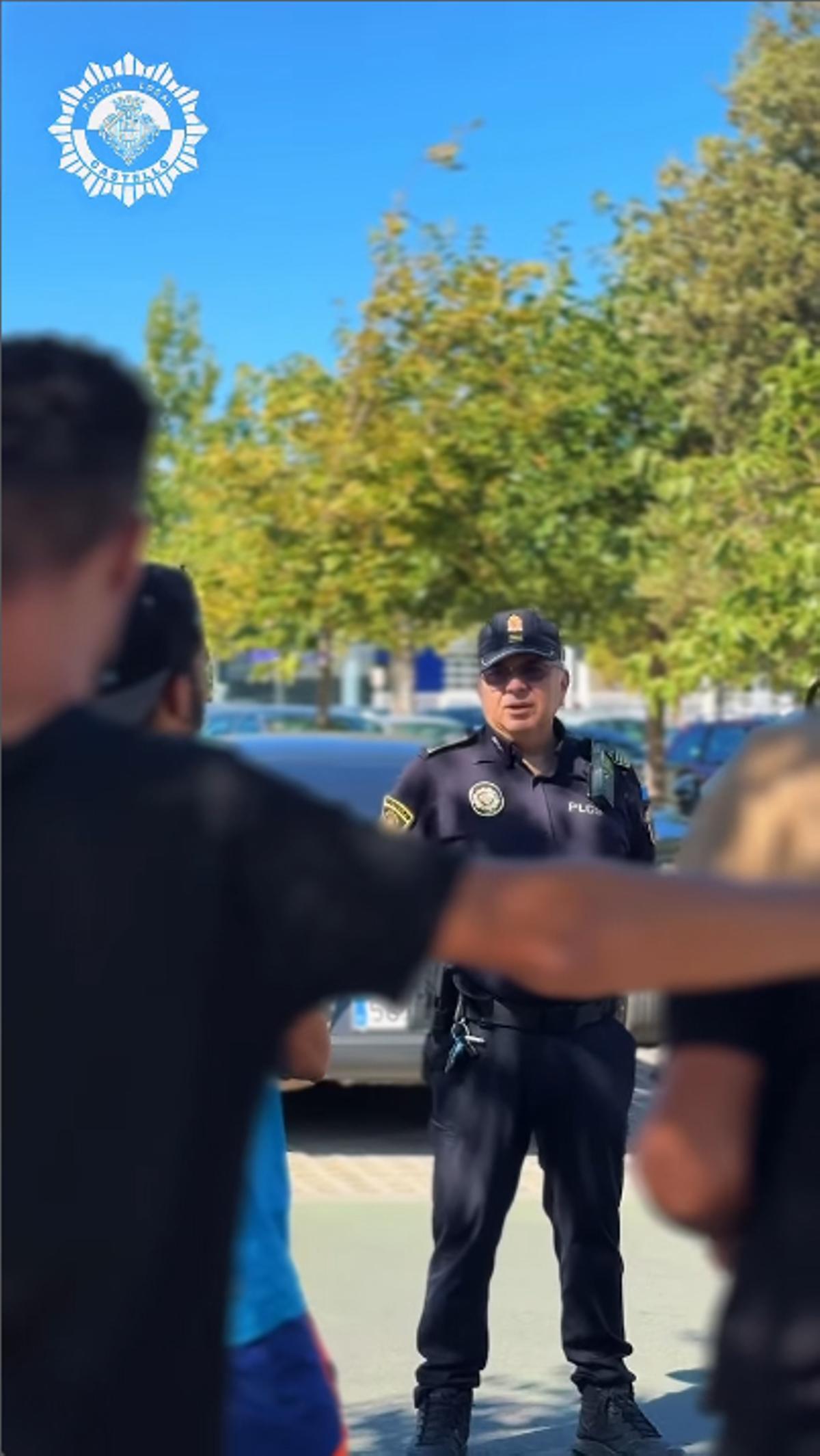 Un momento de la intervención policial.