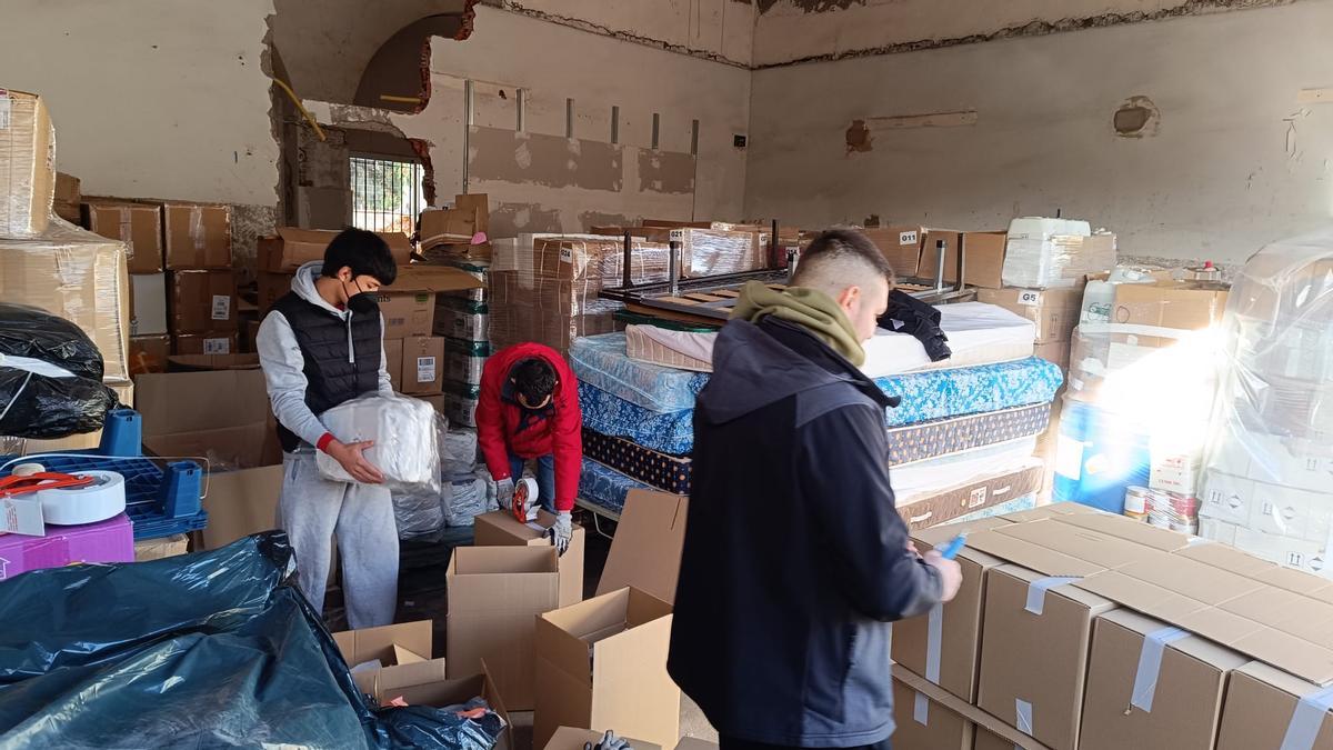 Preparativos del convoy humanitario.