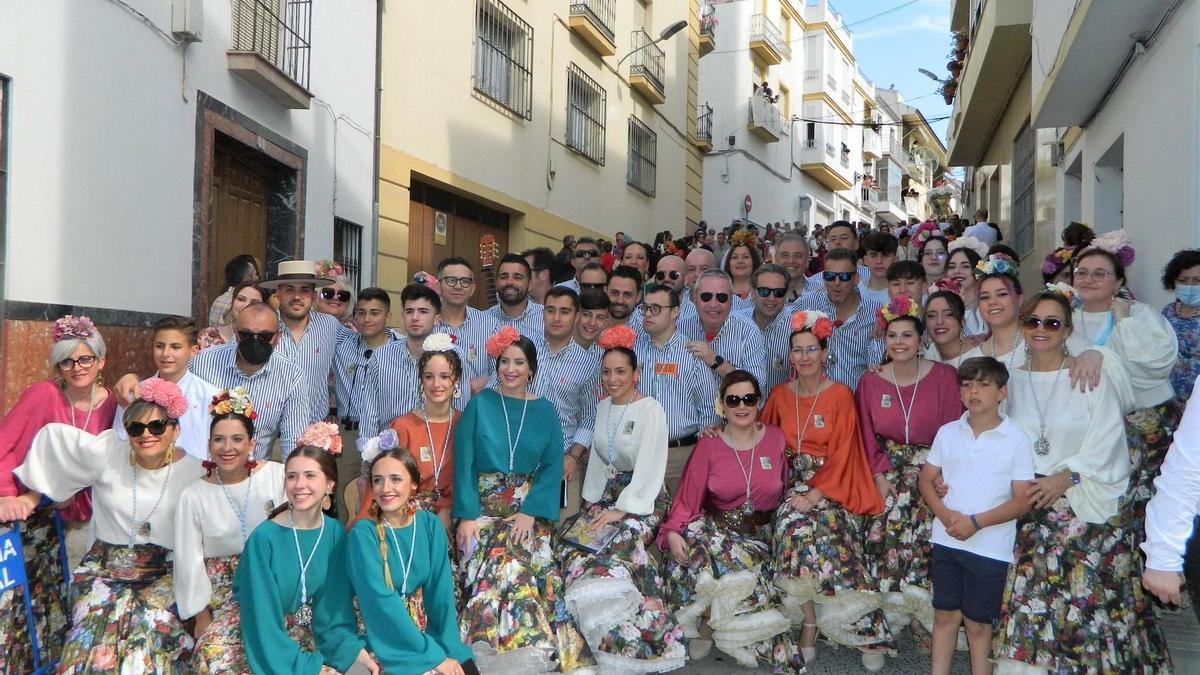 Coro La Morenita, uno de los que ha acompañado la procesión de la mañana.