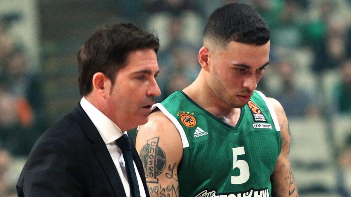 Pascual y Mike James, en su etapa en el Panathinaikos