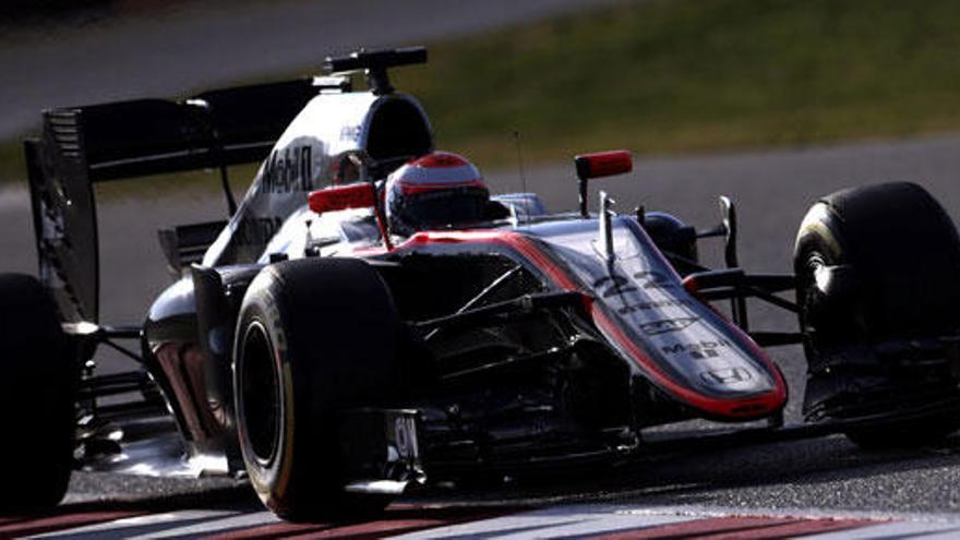 El McLaren cierra la pretemporada con muchos problemas.