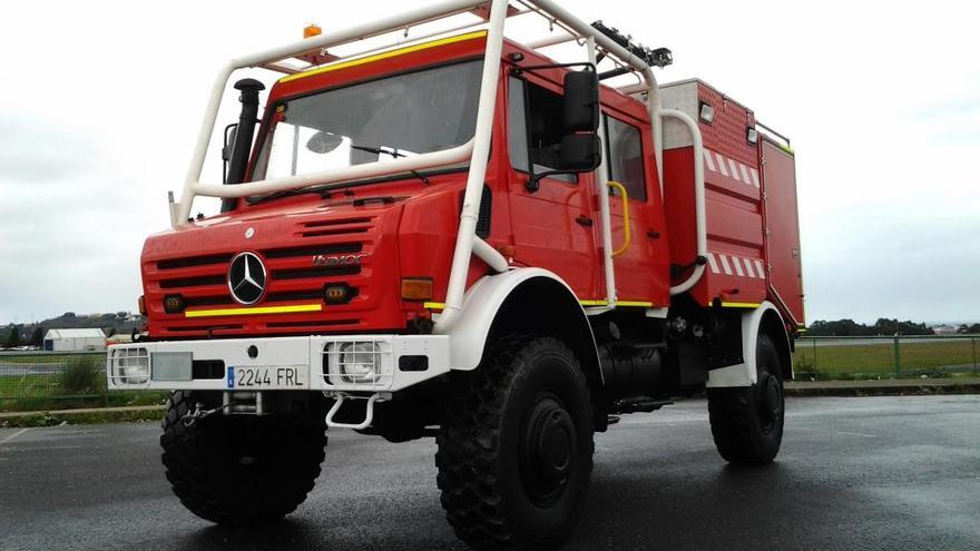 El camión de bomberos que piden desde el ayuntamiento.