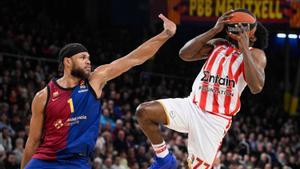 Un gran Barça lluita fins caure sobre la botzina contra el líder
