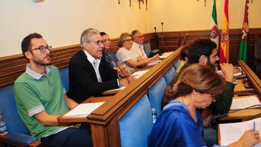 El alcalde de Plasencia acepta abrir un debate sobre la feria y pide propuestas