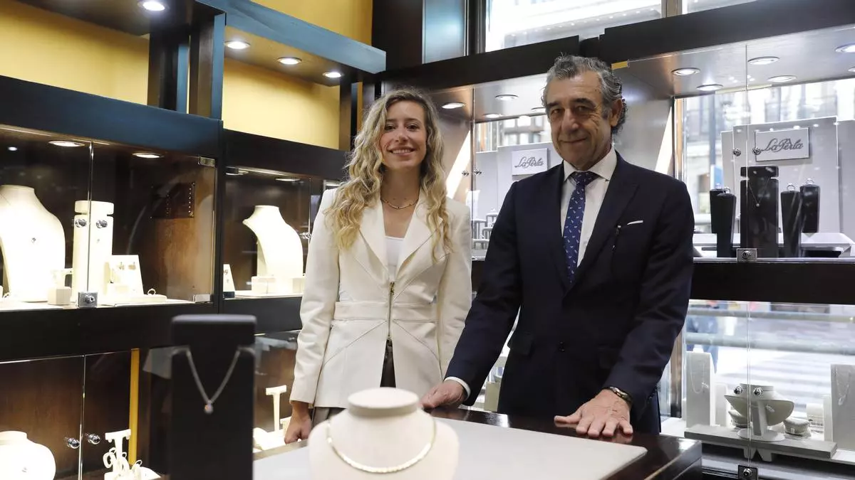 VÍDEO: Joyería "La Perla", un negocio ovetense con mucha historia