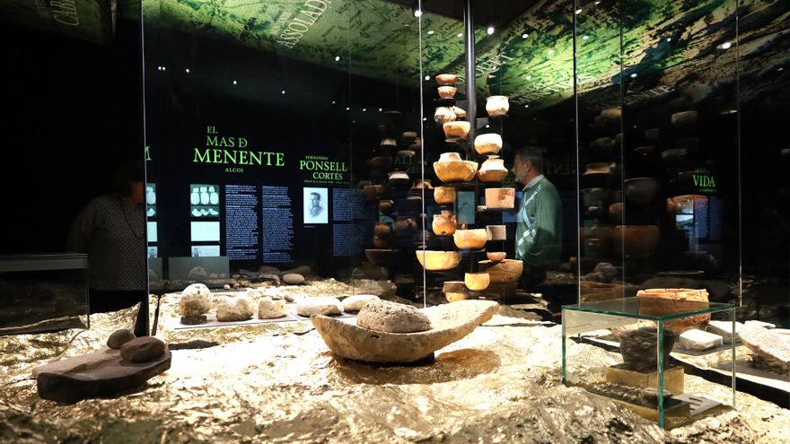 El Museu de Prehistòria premiado por su exposición ‘Orígens’