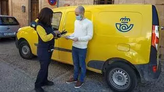 La España sin bancos: de los cajeros de Correos a sacar dinero en las tiendas