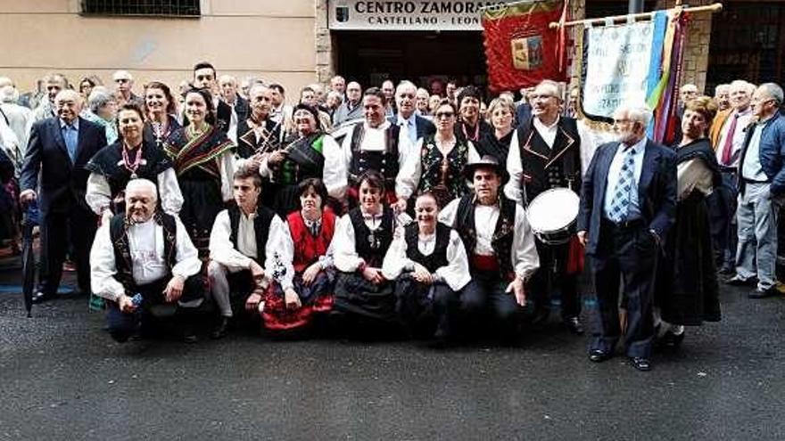 Foto de familia de el grupo en Baracaldo.