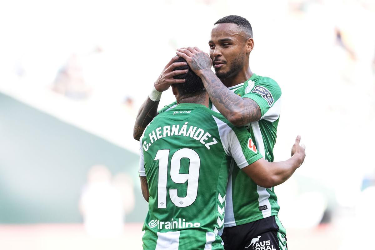 Las imágenes del Betis-Oviedo en el Estadio de la Cartuja Las imágenes del Betis-Oviedo en el Estadio de la Cartuja