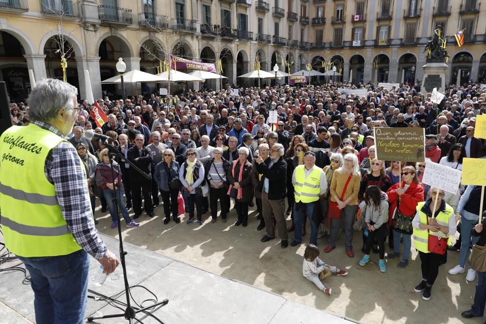 Més de 2.000 gironins es mobilitzen contra «l'estafa» de les pensions