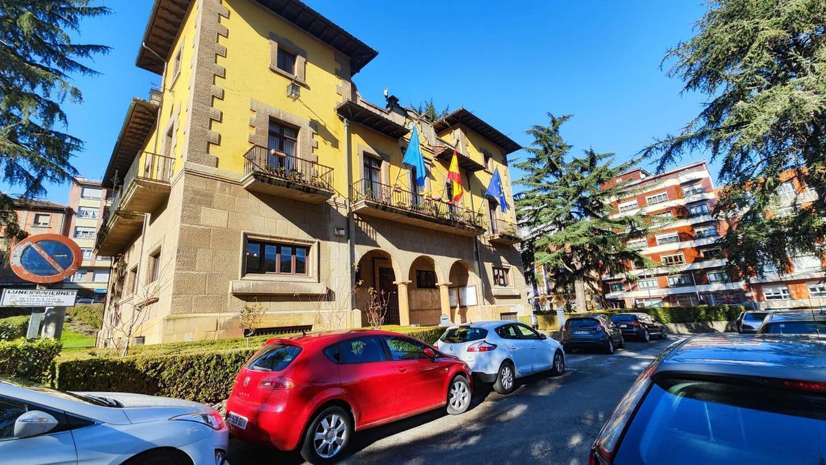 El Ayuntamiento de Lena.