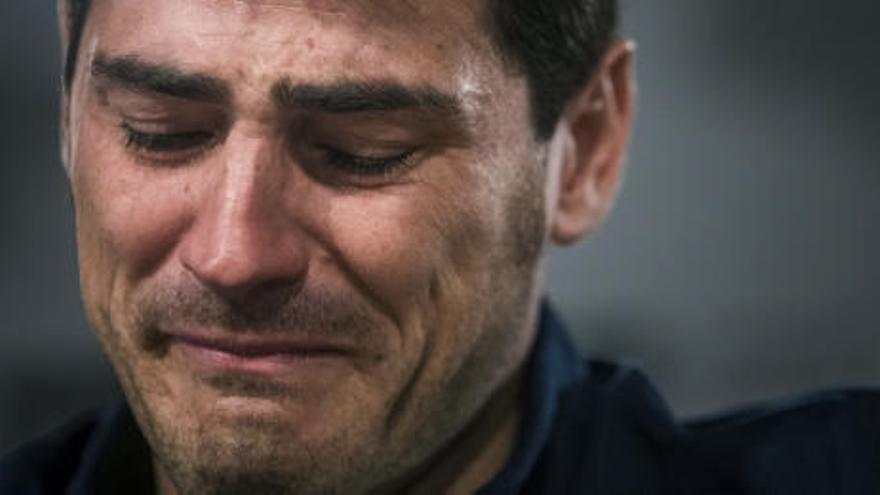 Iker Casillas también la &#039;caga&#039; en redes sociales