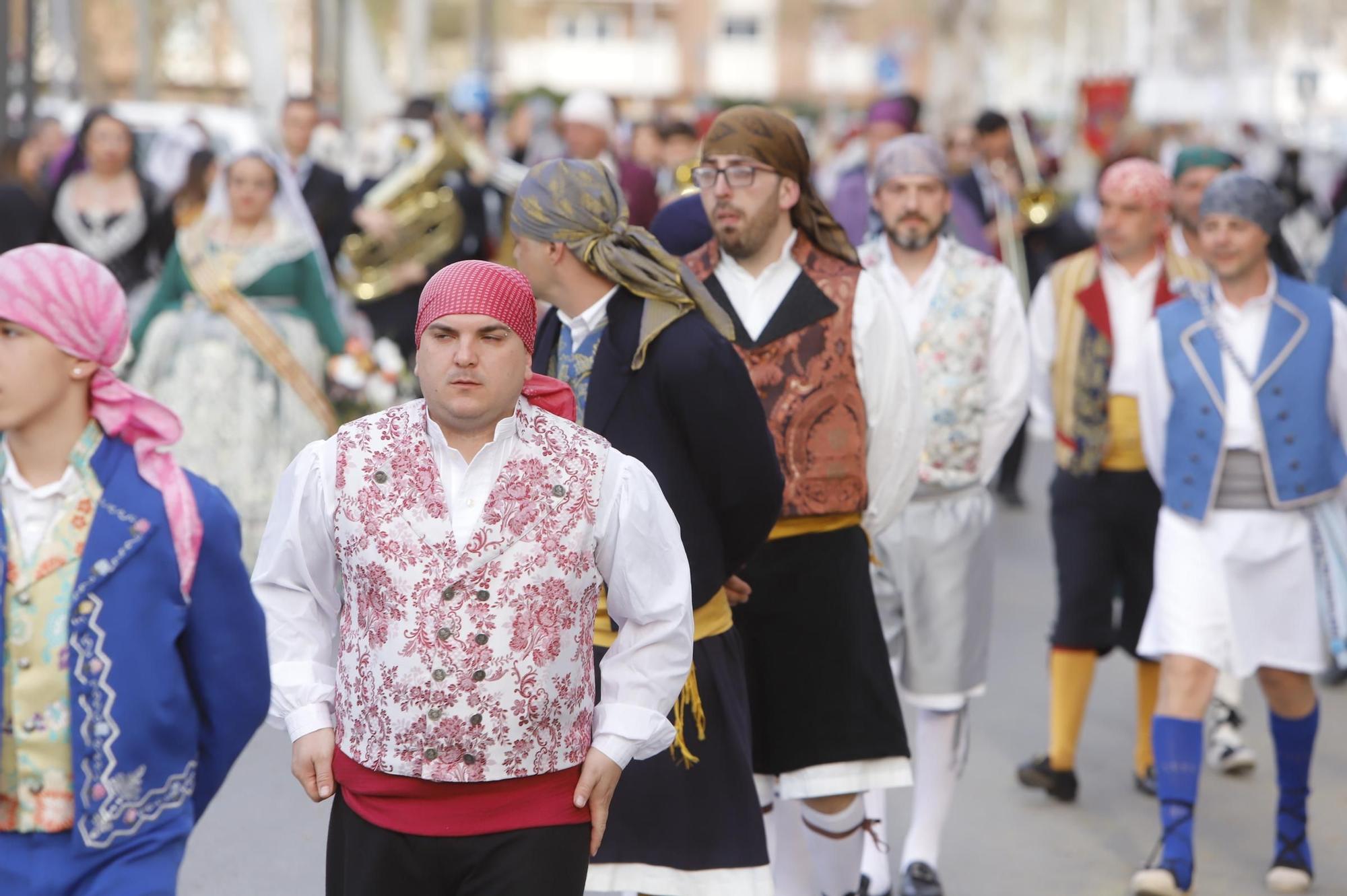 Multitudinaria Ofrenda fallera en Xàtiva