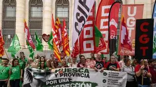 Los sindicatos educativos se concentran en Zaragoza contra la Inspección Educativa de Huesca: "La situación ha llegado a un punto límite"