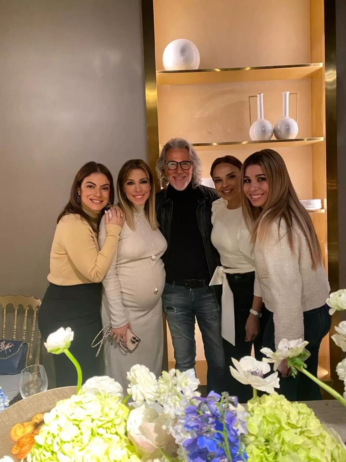 Alberto Cerdán celebra 50 años peinando a famosos