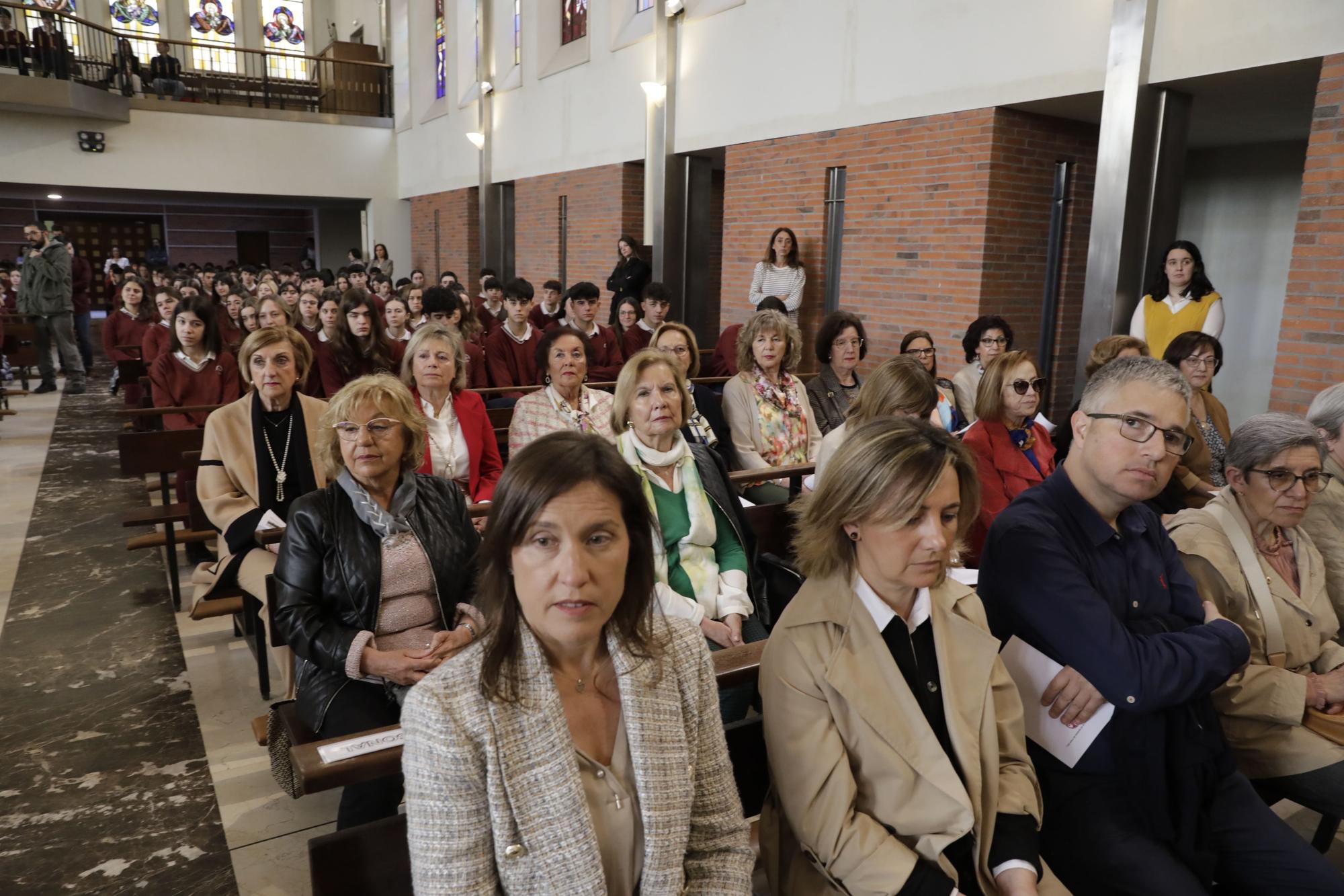 Misa por el centenario del colegio de las Dominicas