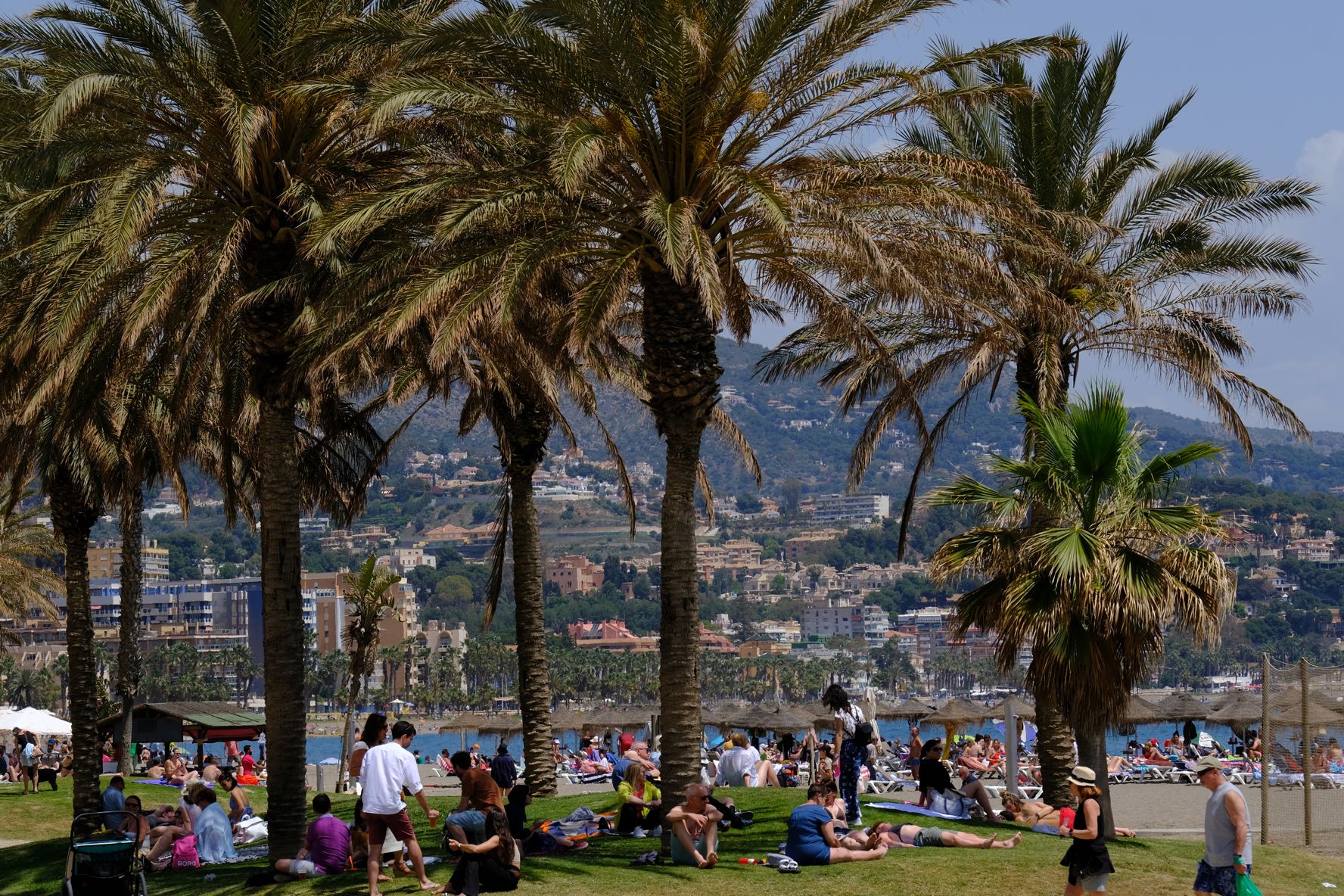 Día de sol y playa en el puente de mayo en Málaga