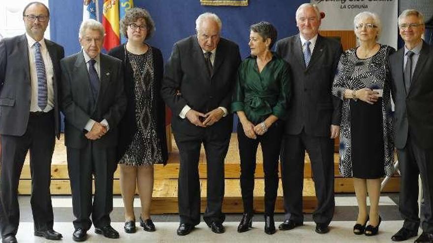 Distinguidos en el acto del Centro Asturiano en el Casino.