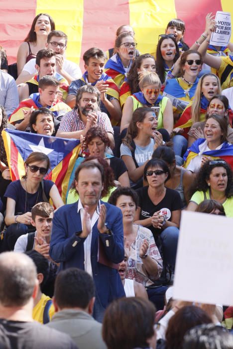 Estudiants, professors i personal de la UdG s''han manifestat a Girona