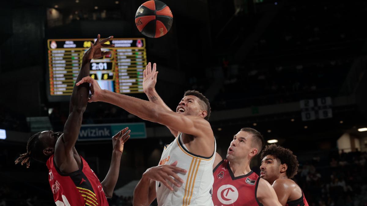 Un Tavares a medio gas fue el más valorado con +19