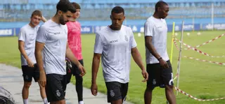 Tres nuevos fichajes del Avilés al servicio de Javi Rozada