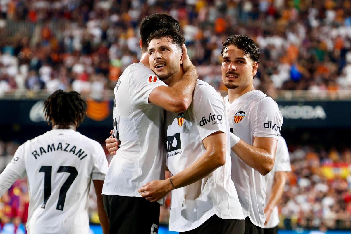 El Valencia sigue negociando con Guido para su continuidad en Mestalla