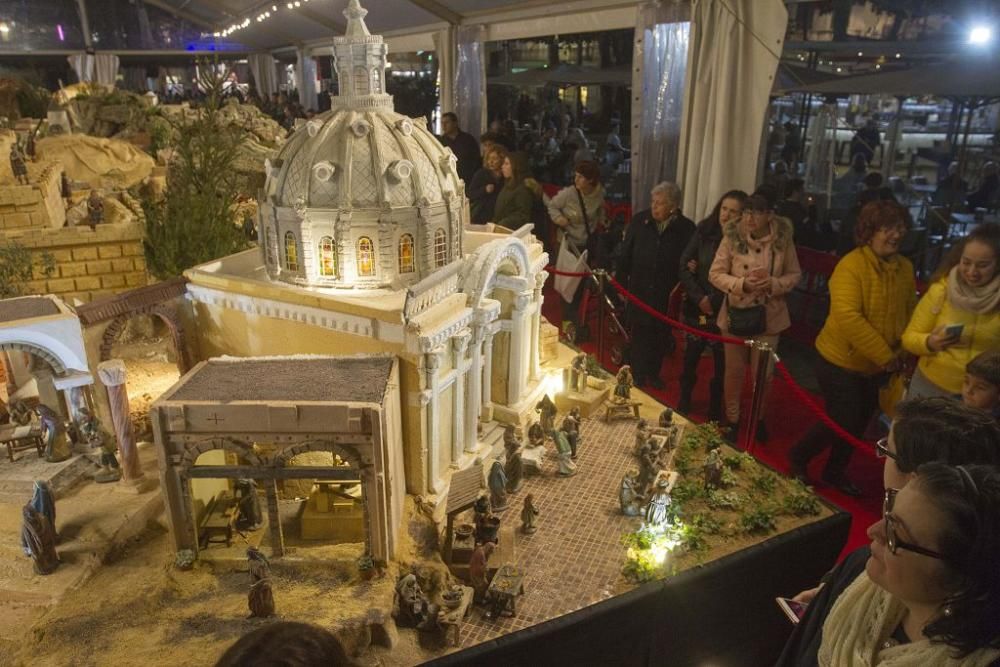 Encendido de luces de Navidad e inauguración del Belén en Cartagena