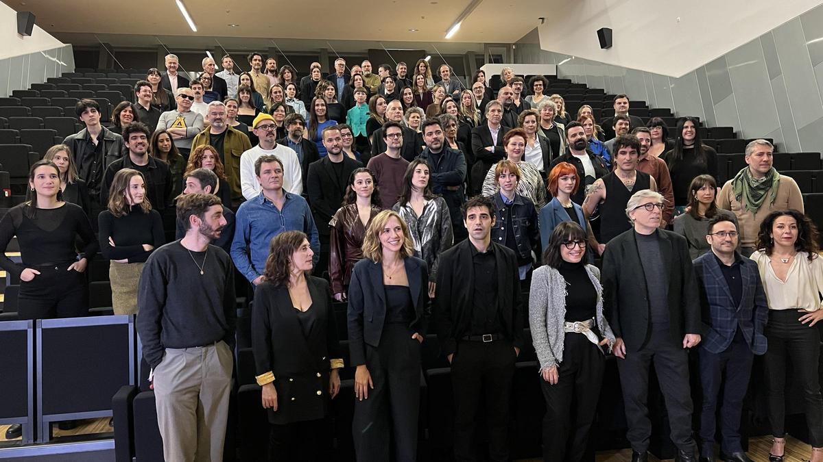 Foto de familia de los nominados a los Premis Gaudí de cine