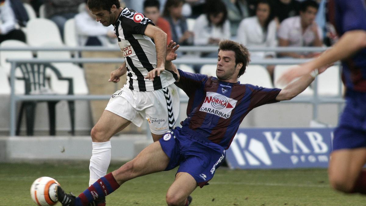Segovia, con la elástica albinegra, en un partido de la temporada 2005/06.