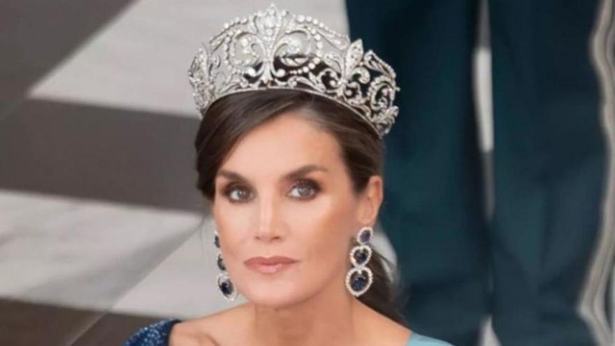 La reina Letizia, con la tiara de Flor de Lis. |  Gtres