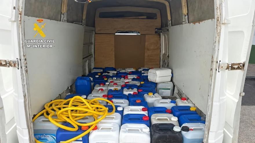 Tres detenidos en Fuerteventura con casi 2.000 litros de gasolina presuntamente destinados a narcolanchas
