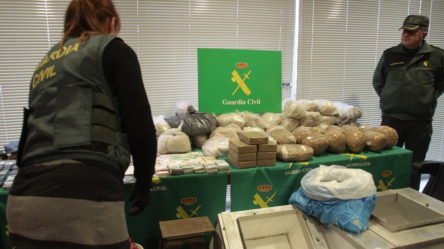 Absuelven a una pareja acusada de traficar con 17 kilos de cocaína en Onil