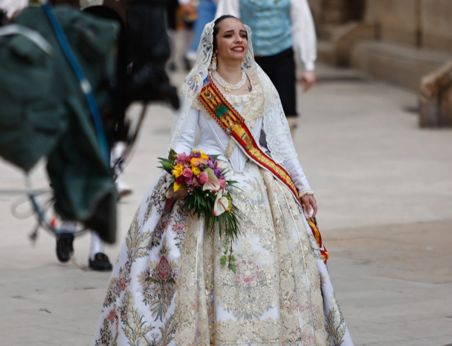 Falleras Mayores en la Ofrenda 2025. Día 17 (1/4)
