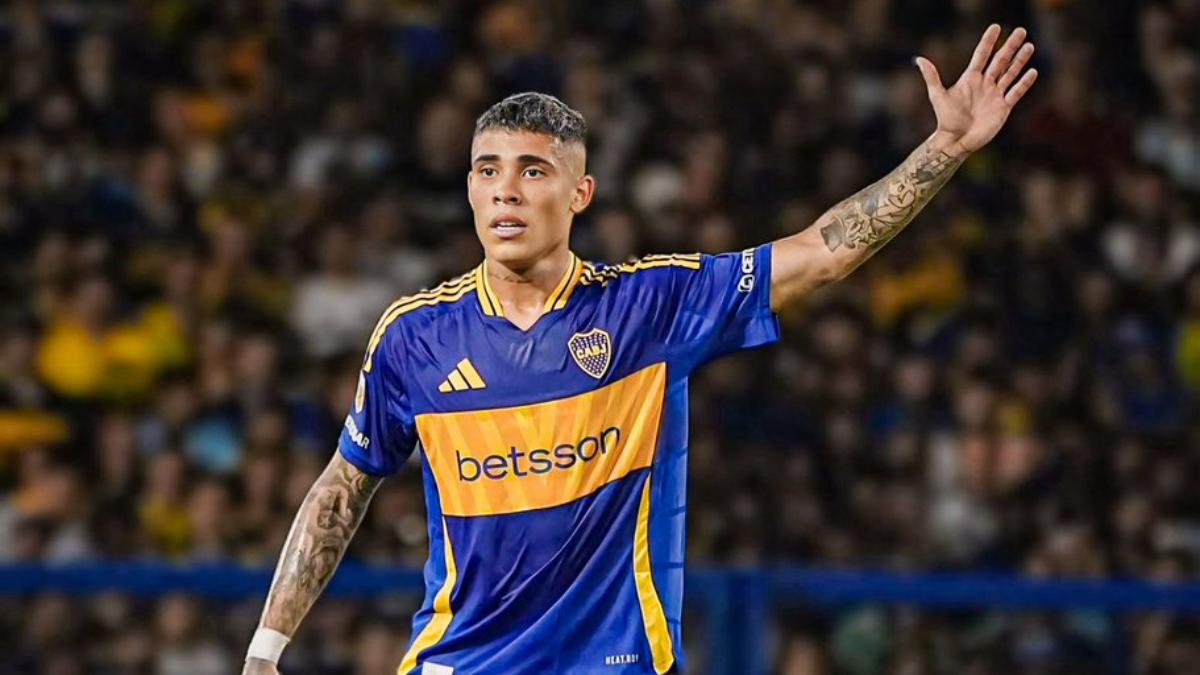 Ayrton Costa, central de Boca Juniors