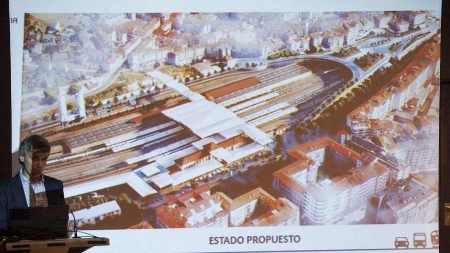 Momento de la presentación del nuevo proyecto de la futura estación intermodal. // Brais Lorenzo