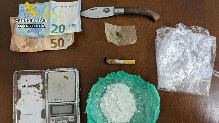 Detenido en Torremocha un hombre de 35 años con 255 dosis de cocaína
