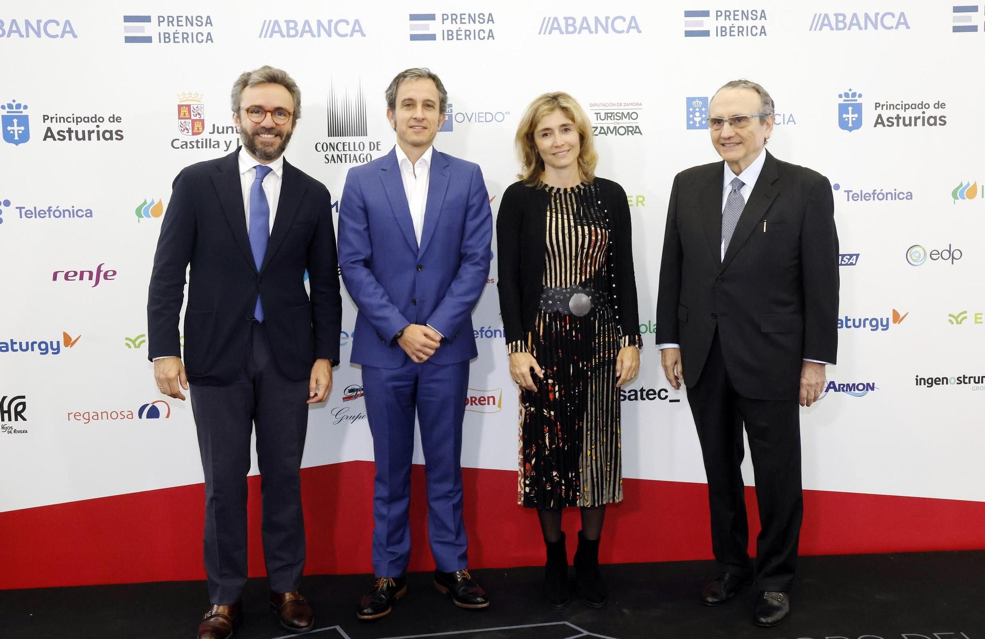 El poder político y empresarial se cita en Santiago